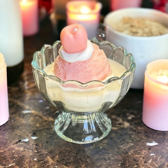 ⚠️SALE Candle // Handmade Pink Ice Cream Candle SEND OFFERS - Picture 4 of 5